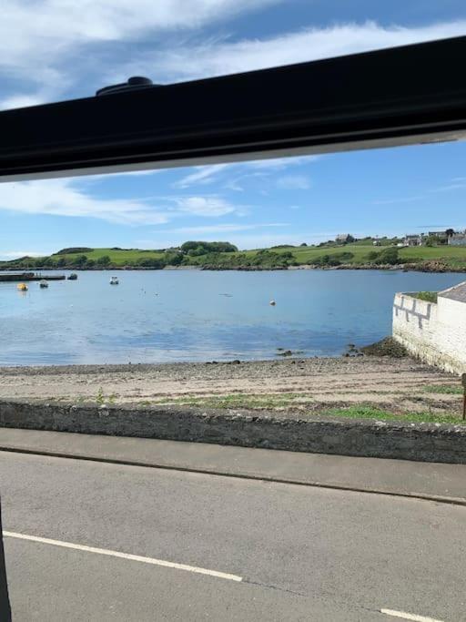 Cladach Cottage - Seafront Isle of Whithorn Экстерьер фото