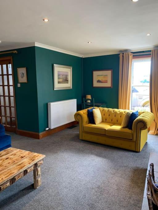 Cladach Cottage - Seafront Isle of Whithorn Экстерьер фото